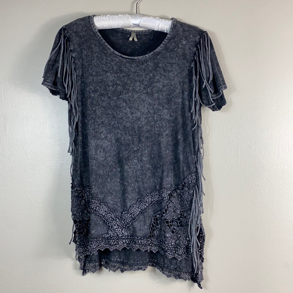 BKE distressed lace fringe tunic size small
